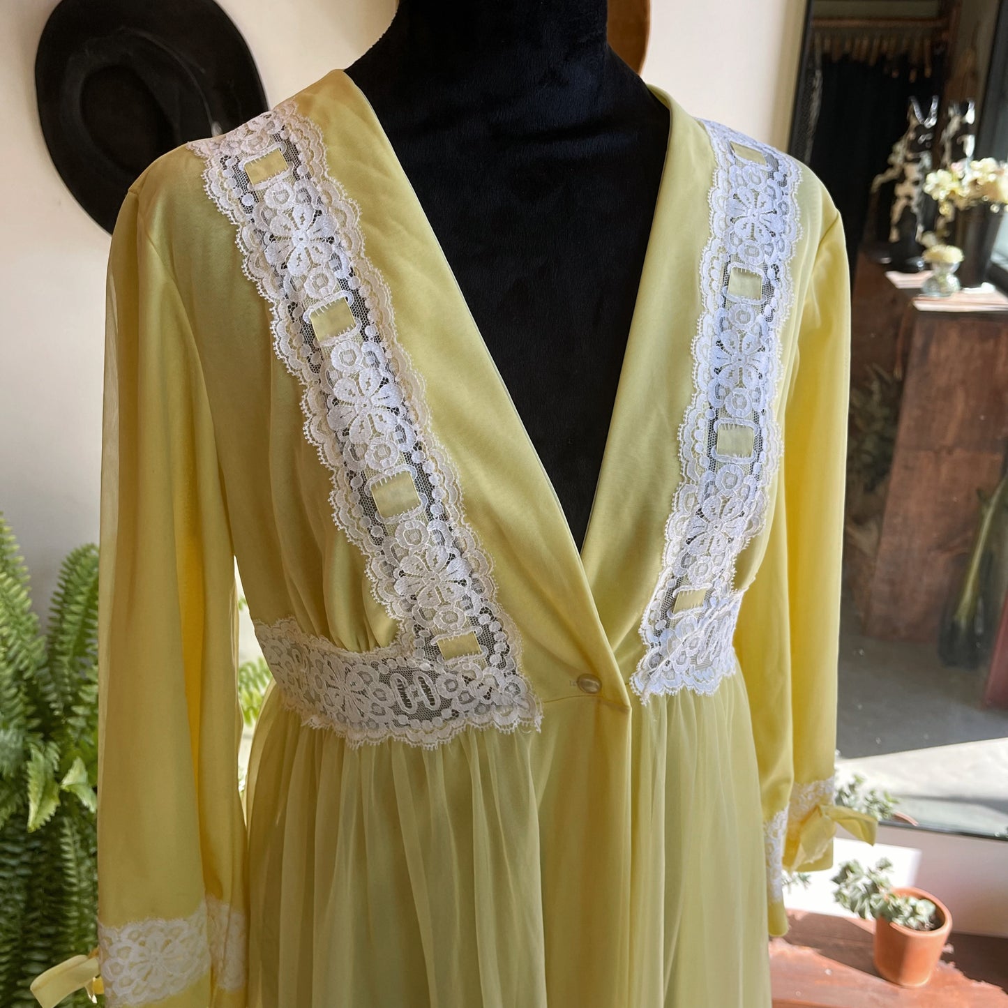 60’s Vintage Peignoir Robe