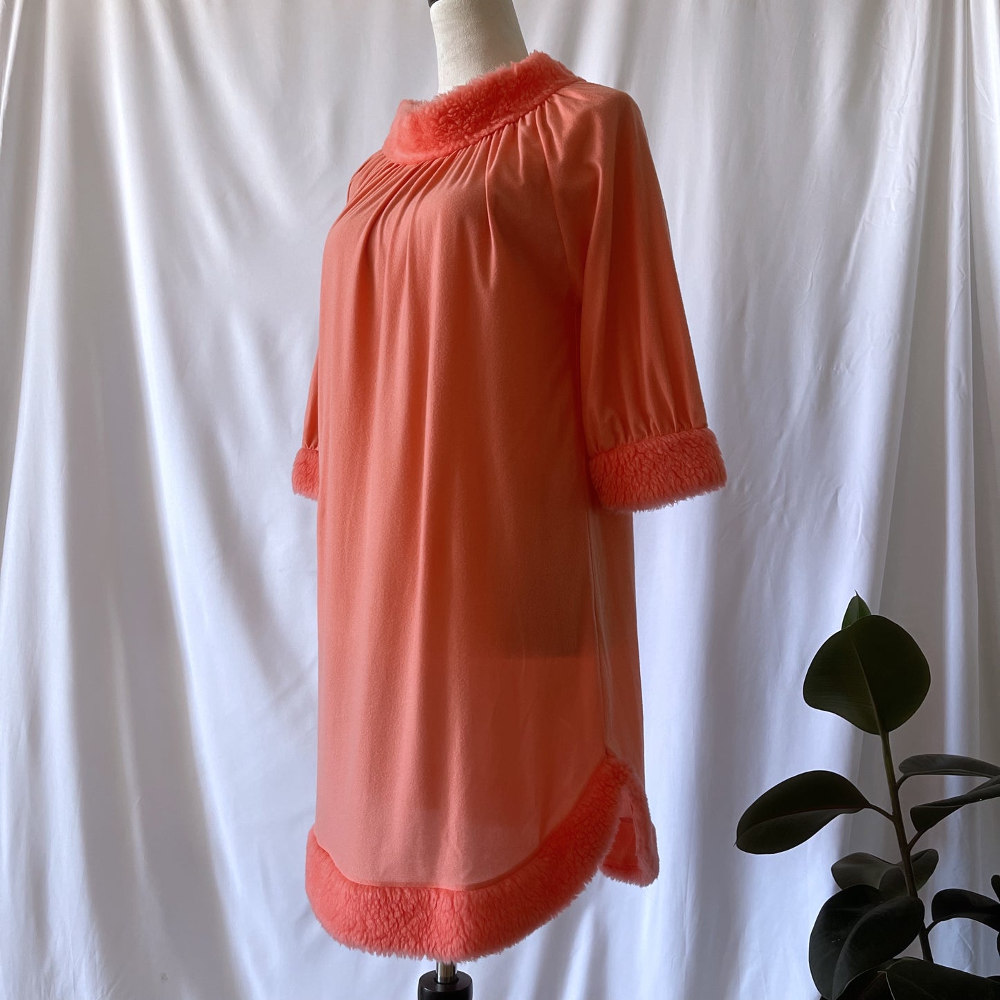 Vintage Dress with Keyhole Back 1960s