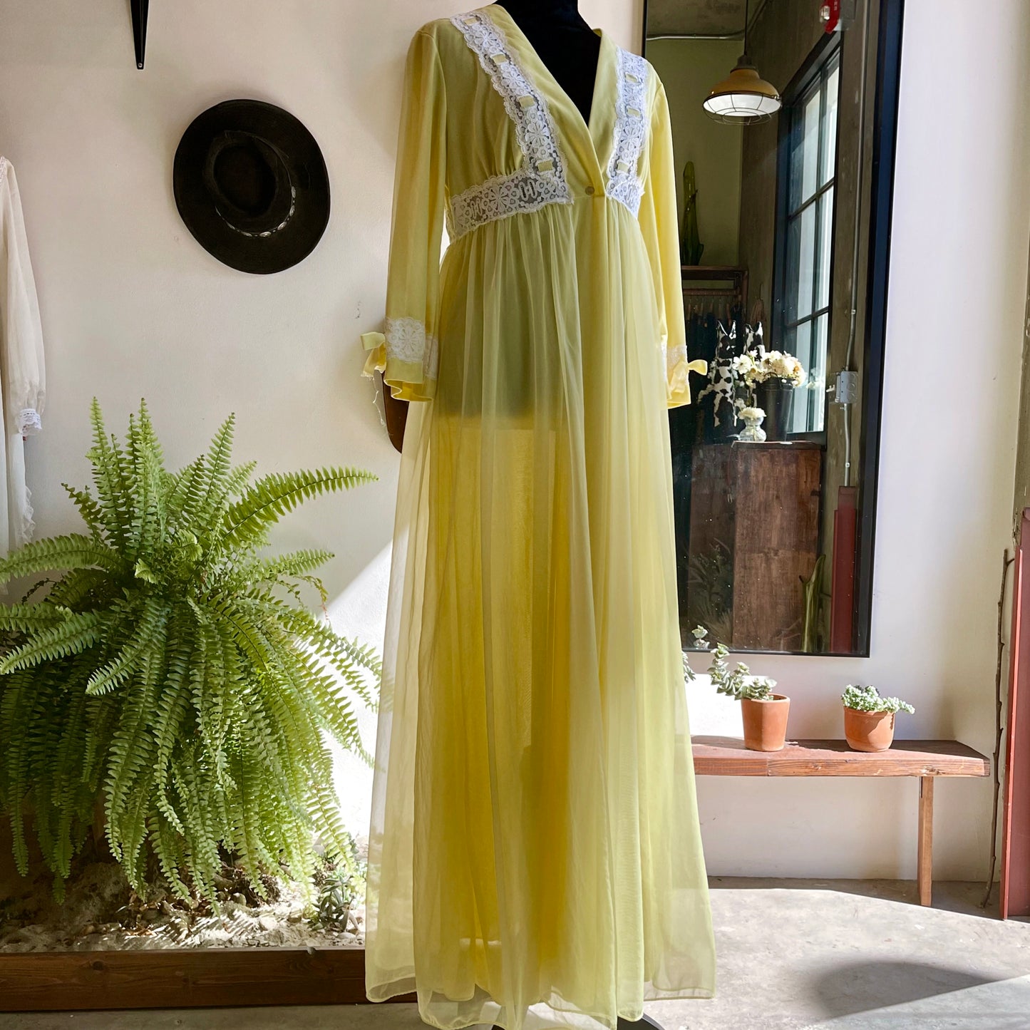 60’s Vintage Peignoir Robe