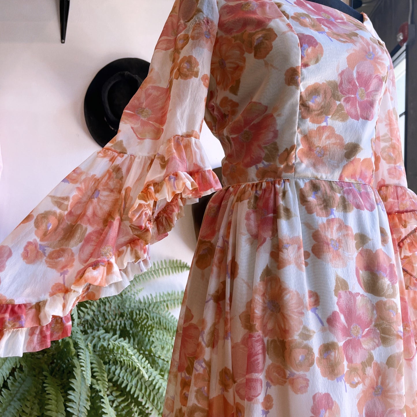 70’s Vintage Floral Dress Butterfly Sleeves