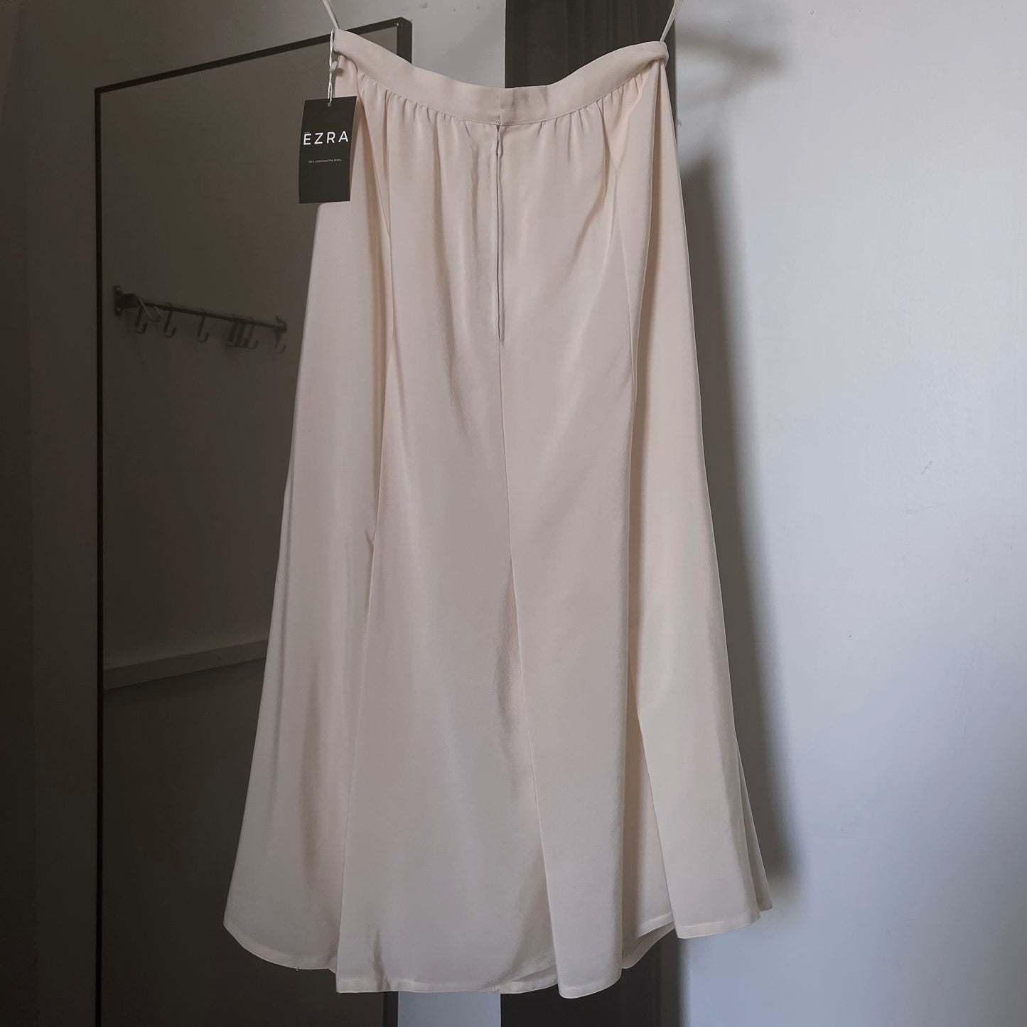 Vintage 60’s 70’s Silk Midi Skirt - SHOP EZRA