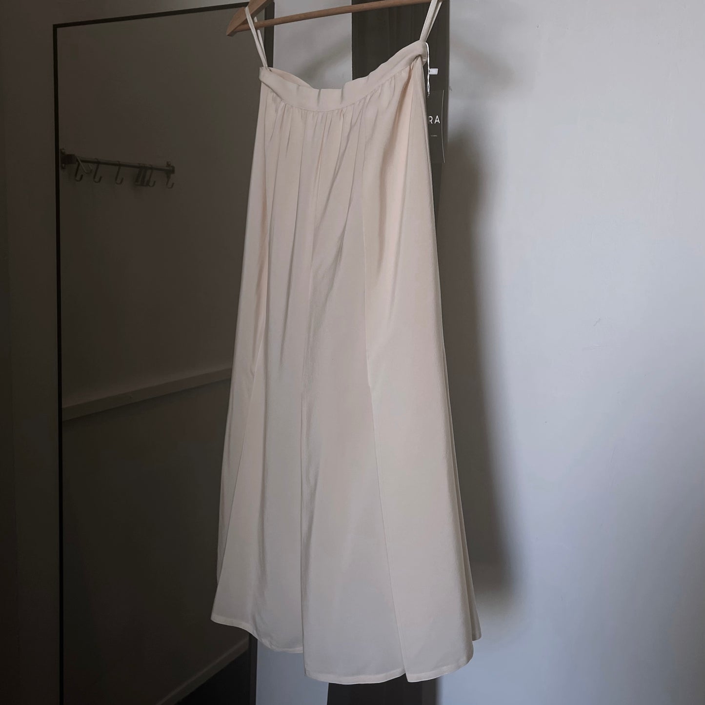 Vintage 60’s 70’s Silk Midi Skirt - SHOP EZRA