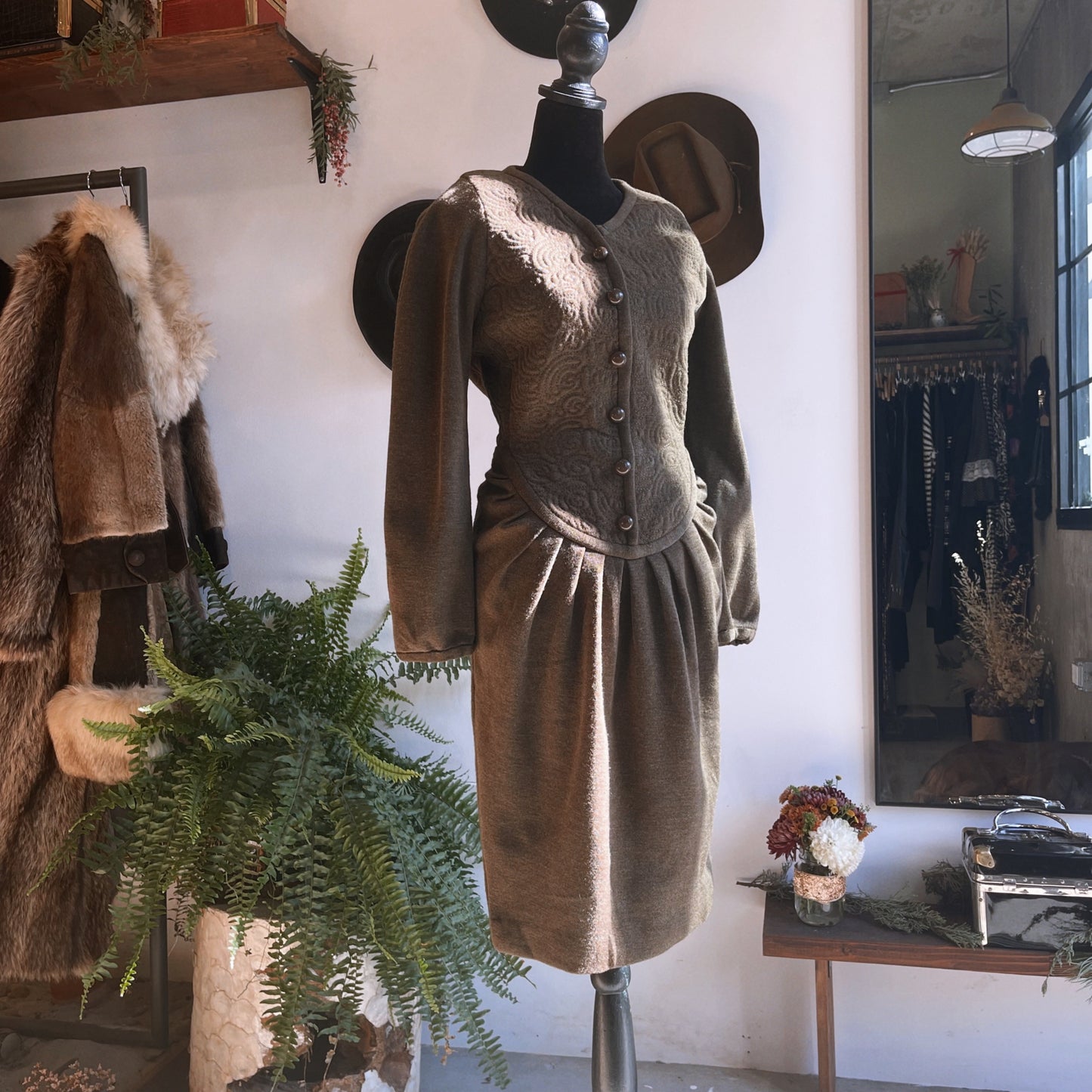 1970s Vintage Oscar De La Renta Wool Embroidered Dress