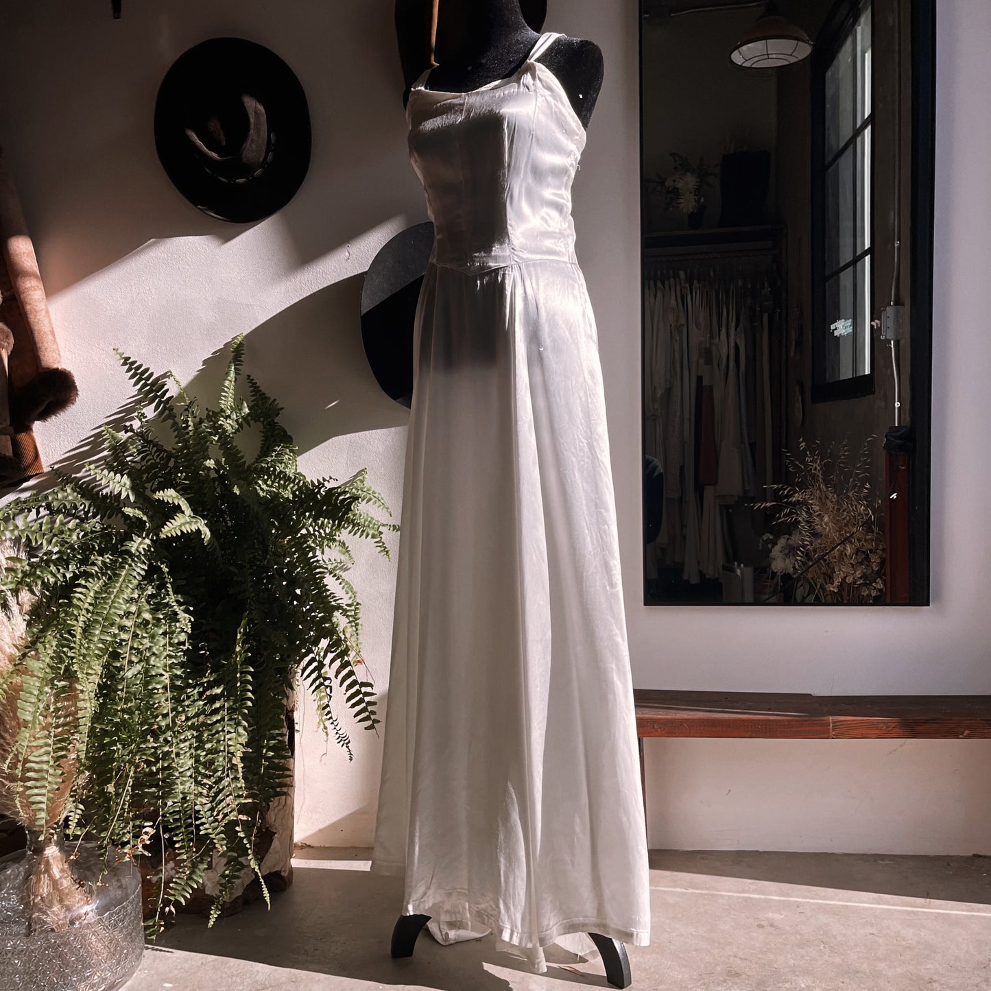 1940s vintage wedding dresses Slip Dress with Train au-10-instock waist flat 13.5 inches Packaging:Each Heaven's Love Deep V-Neck