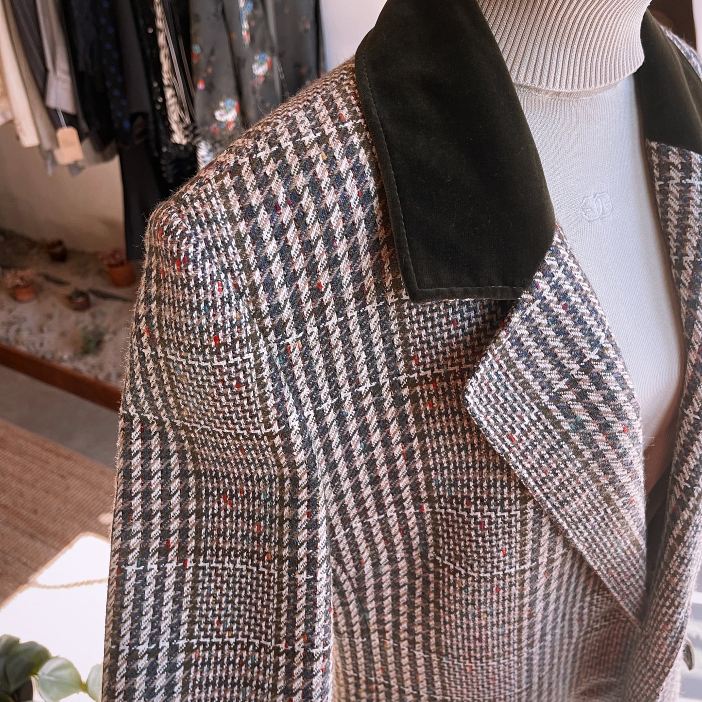 1980s Givenchy En Plus Tweed Velvet Blazer Coat