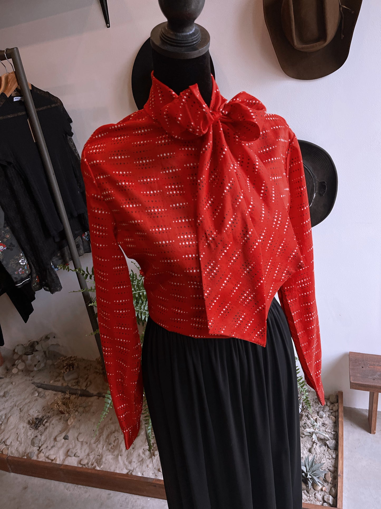 1970s Vintage Country Suburbans Blouse