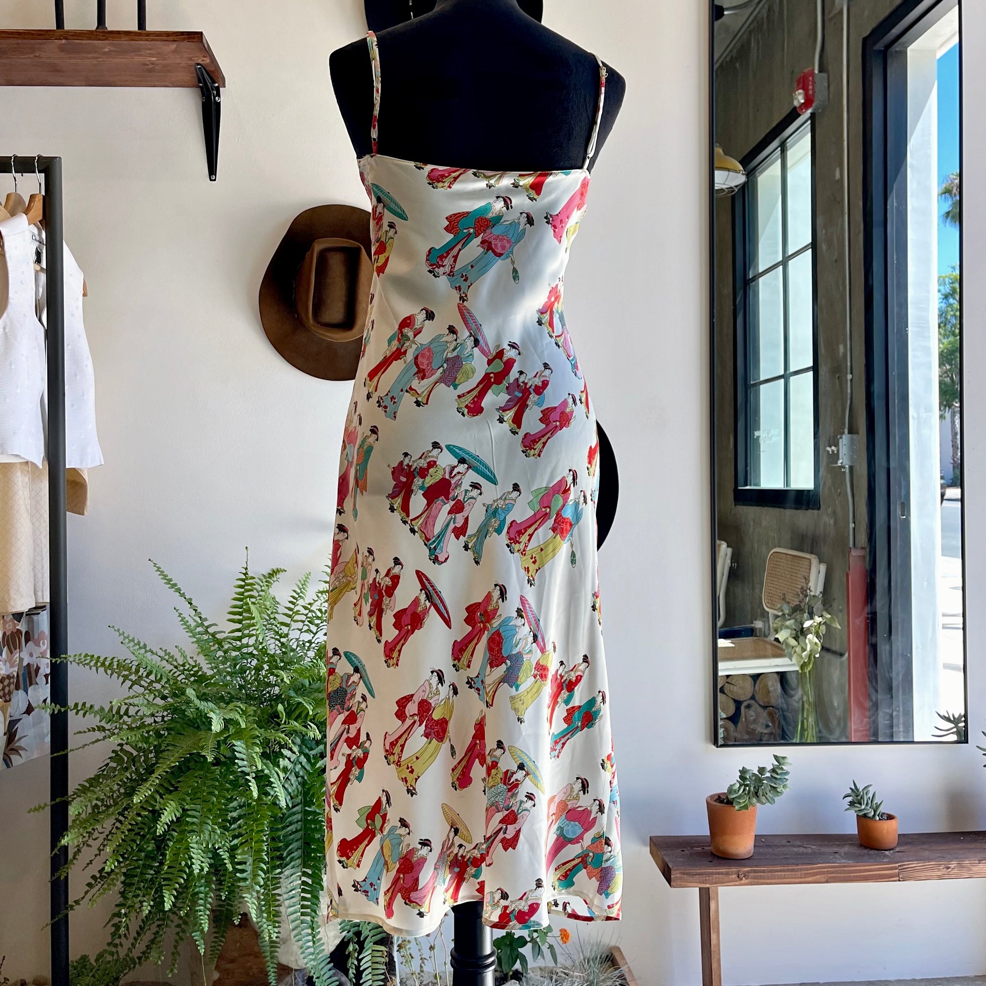 Vintage 90’s Silk Slip Dress with geisha print by Natori - Your Vintage Neighbor