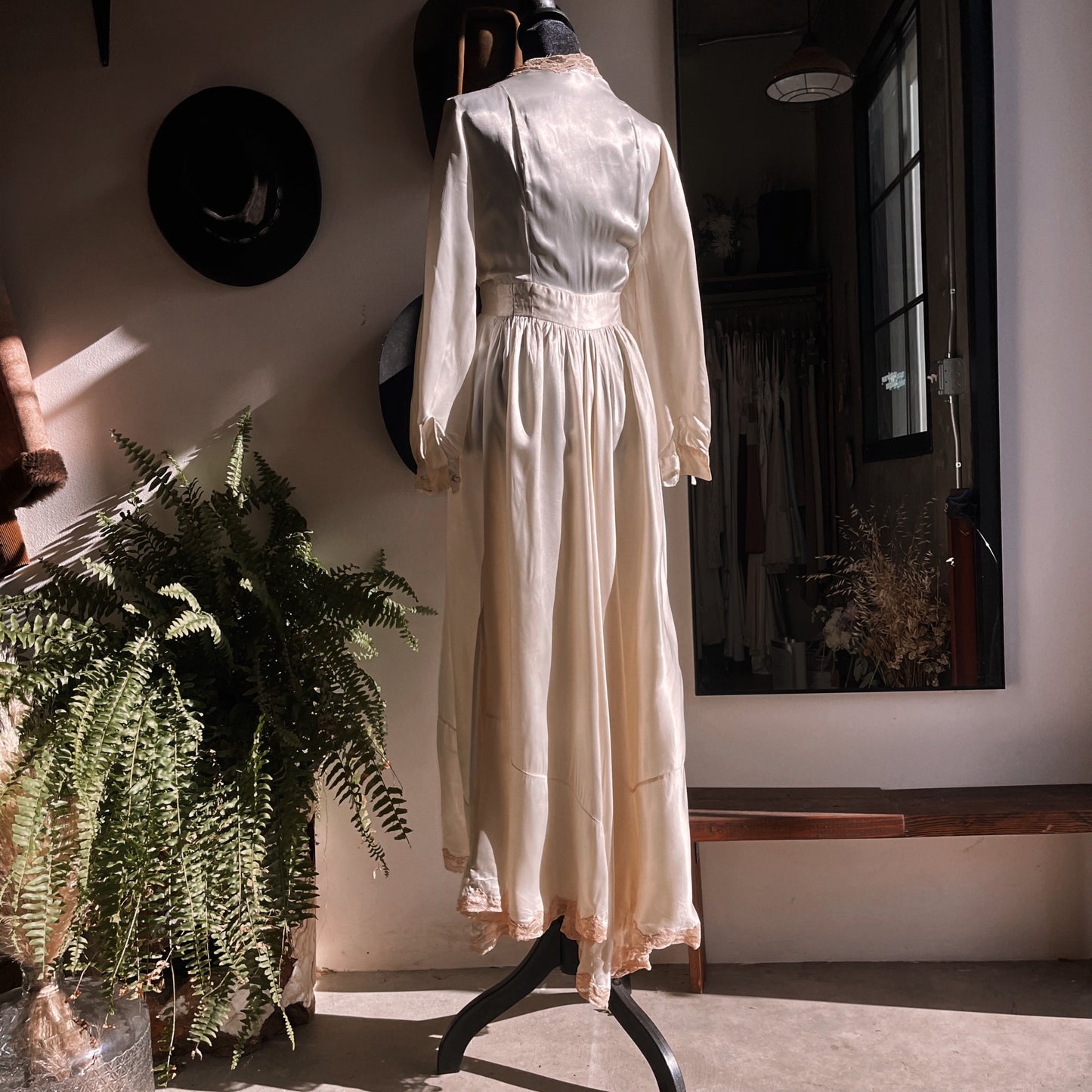 1940s Vintage Wedding Peignoir Bridal Cover