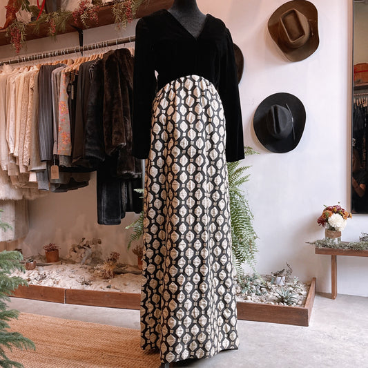 1960s Vintage Mollie Parnis Velvet Gown