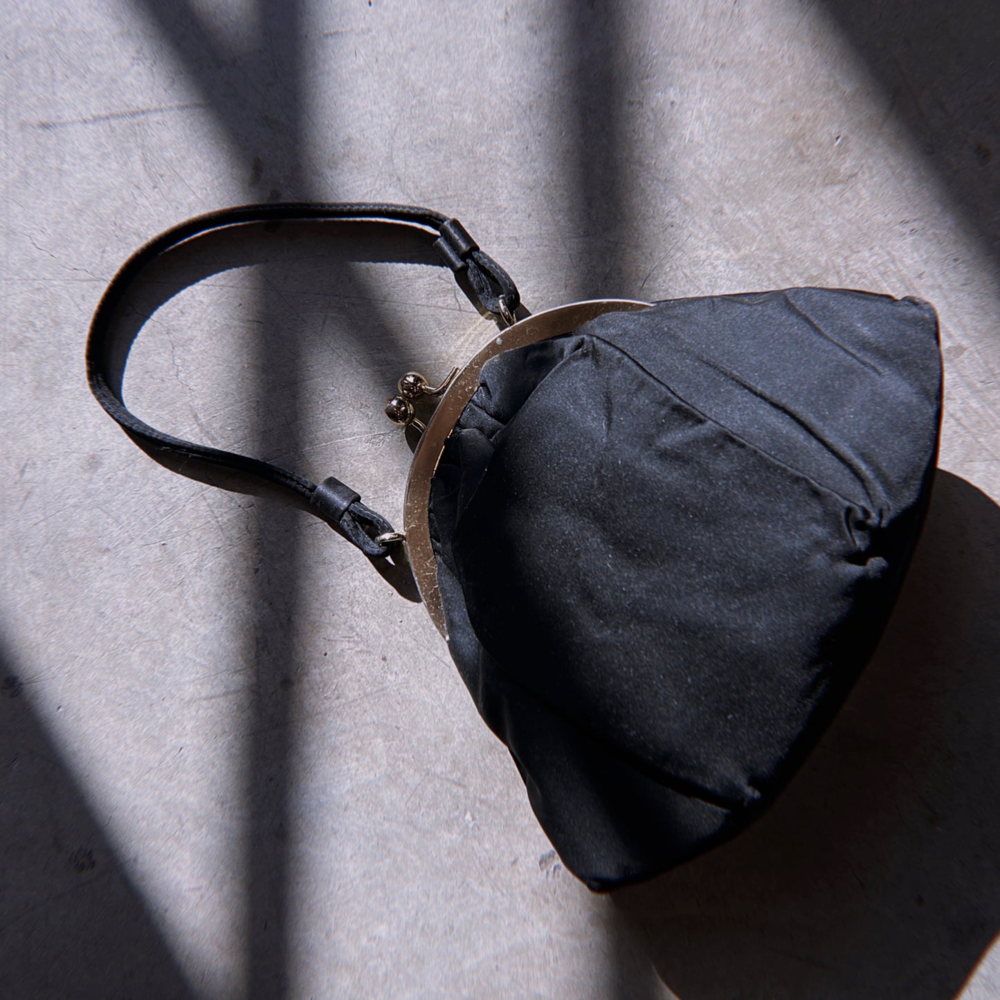 1960s Vintage Handmade Clam Shell Satin Purse