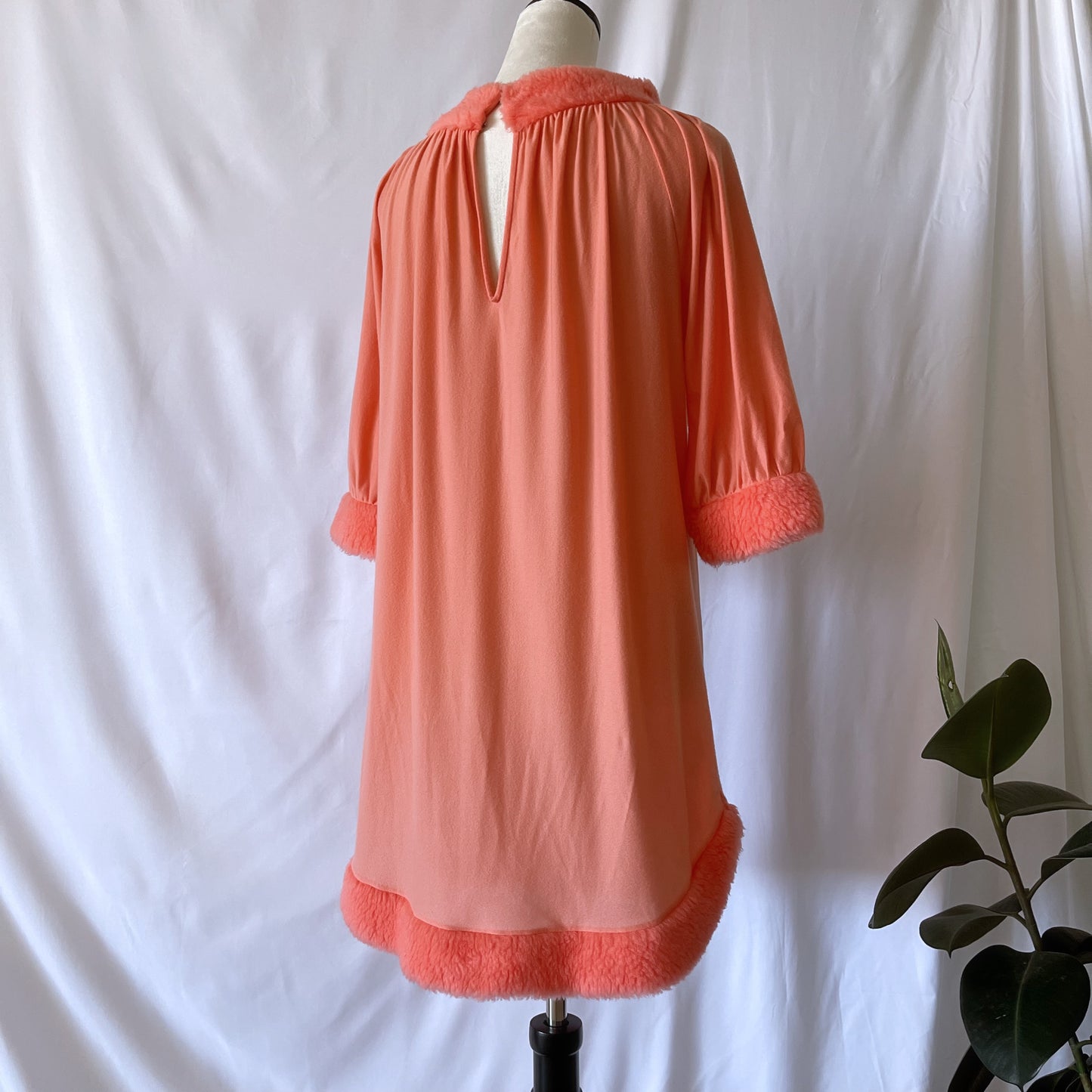 Vintage Dress with Keyhole Back 1960s