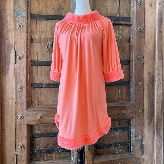 1960s Vintage Dress with Keyhole Back
